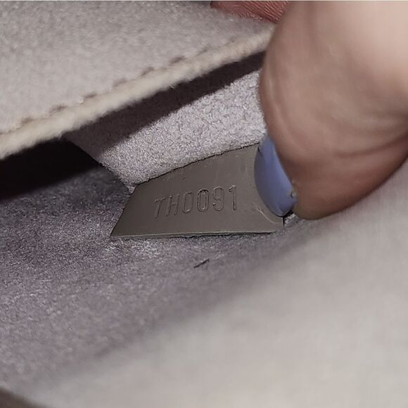 Louis Vuitton Epi Jasmin Lilac Mini BOSTON BAG W/ Dust Bag Unbranded Charm Twill - Picture 17 of 17